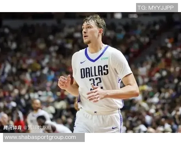 基德对弗拉格年龄的质疑引发关注他在场上场下的成熟表现令人印象深刻 基德对弗拉格年龄的质疑引发关注他在场上场下的成熟表现令人印象深刻