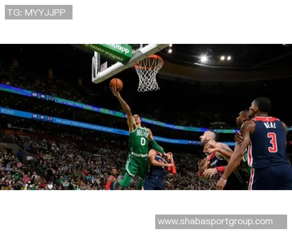 塔图姆分享惊艳扣篮视频引发热议鞋子成关键因素引发讨论