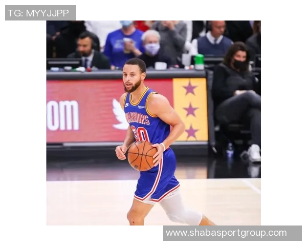 费尔斯半场表现出色8中5三分2中1贡献12分并送出3次助攻 费尔斯半场表现出色8中5三分2中1贡献12分并送出3次助攻