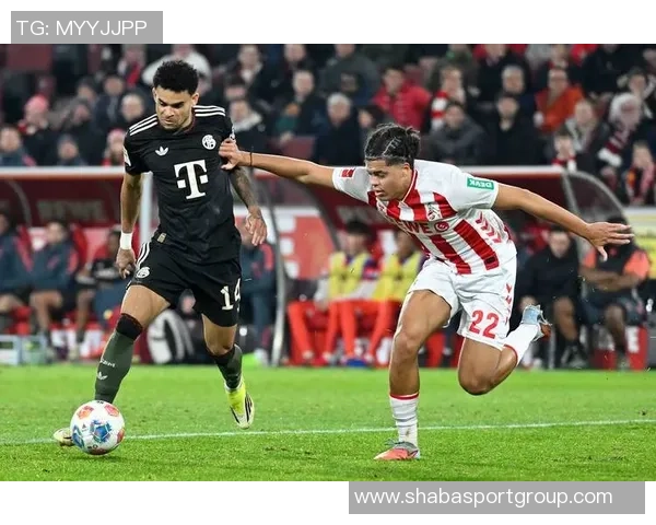 卡尔在德甲赛场大放异彩创下18岁前球员进球助攻新纪录